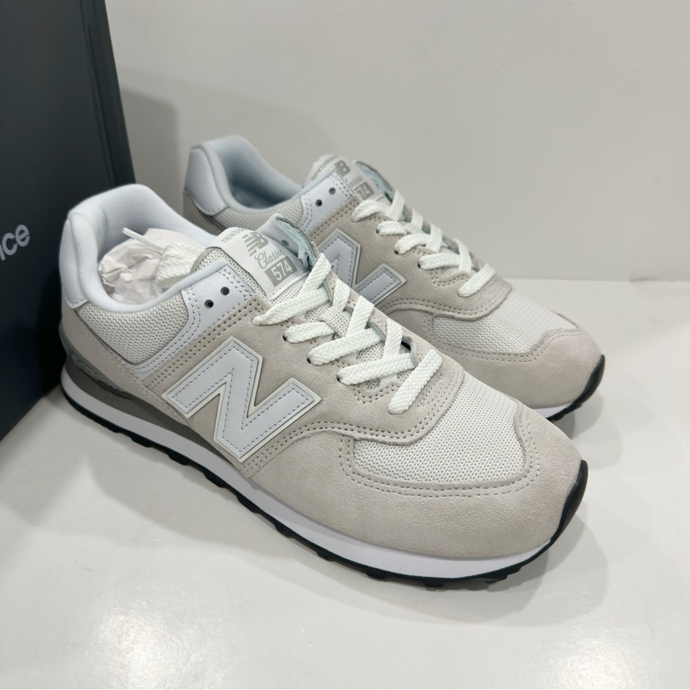 New Balance Men's 574 Brand New in Box